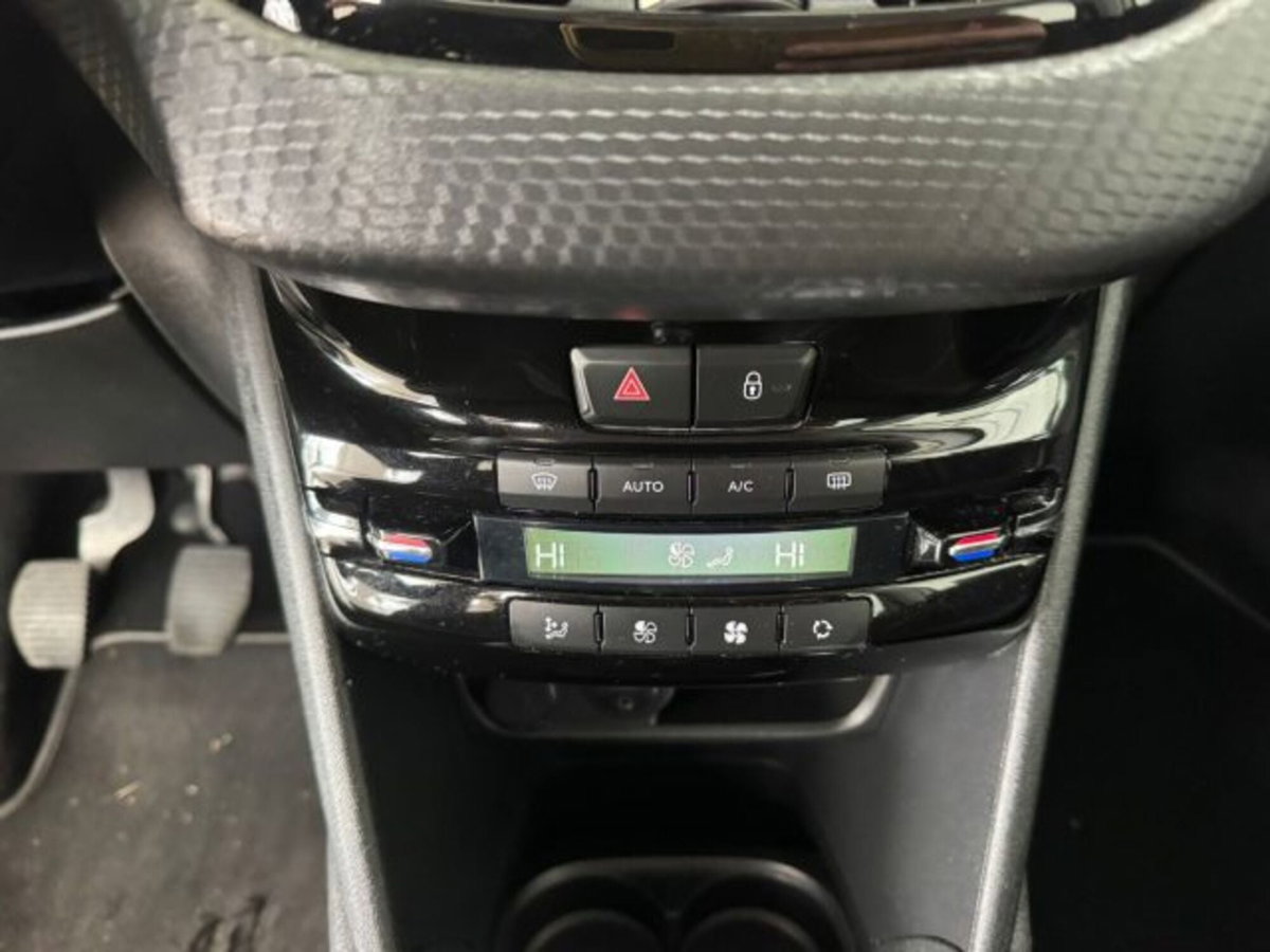 Peugeot 208 Turbo 110 S&S 5 porte Allure (15)