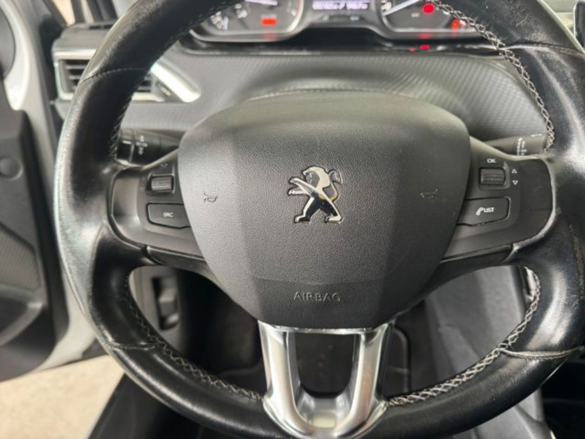 Peugeot 208 Turbo 110 S&S 5 porte Allure (17)