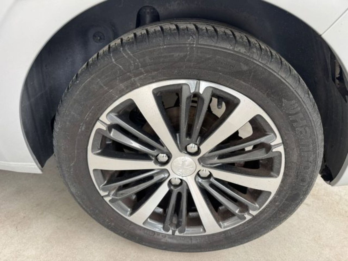 Peugeot 208 Turbo 110 S&S 5 porte Allure (18)