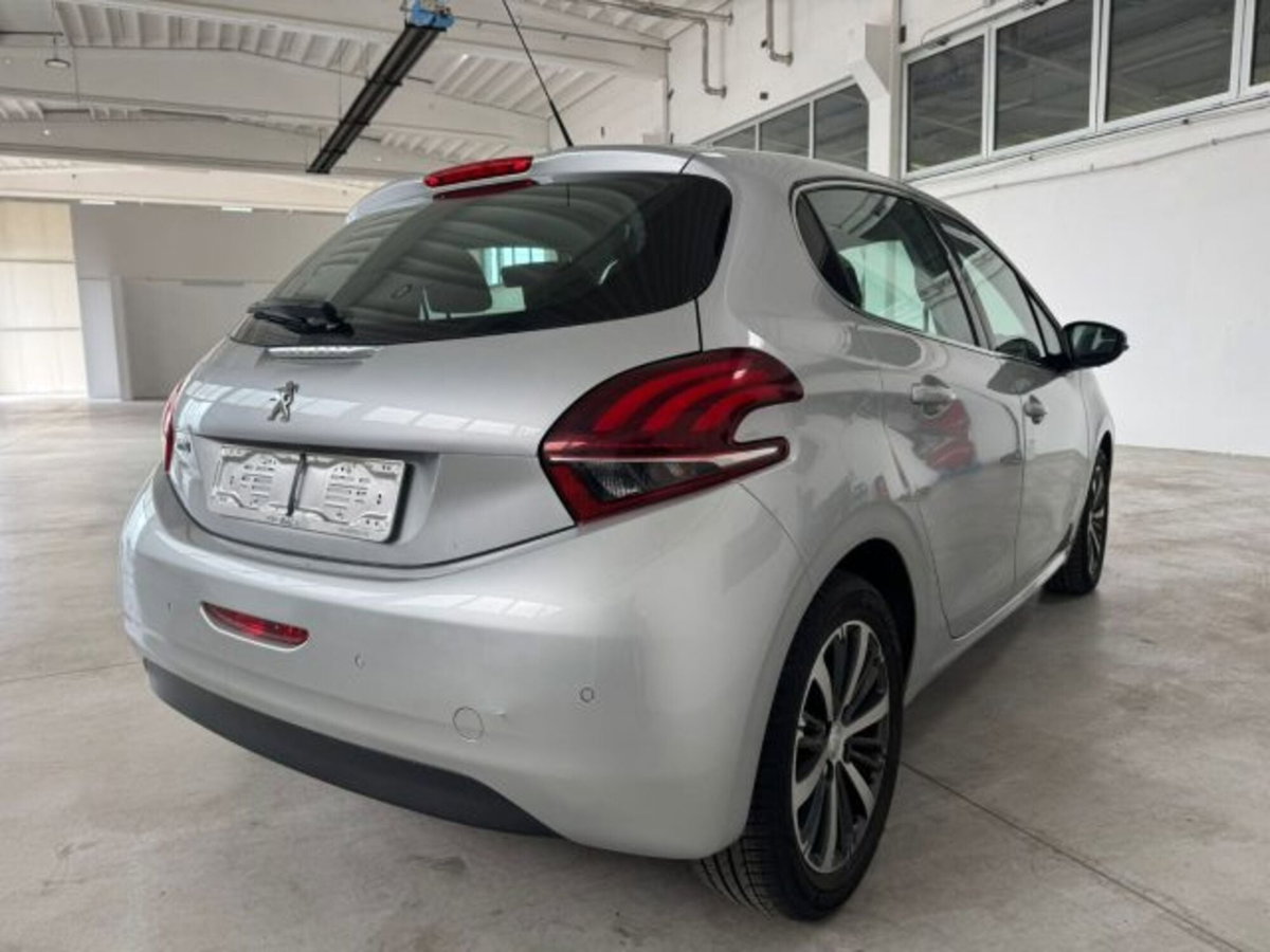 Peugeot 208 Turbo 110 S&S 5 porte Allure (4)