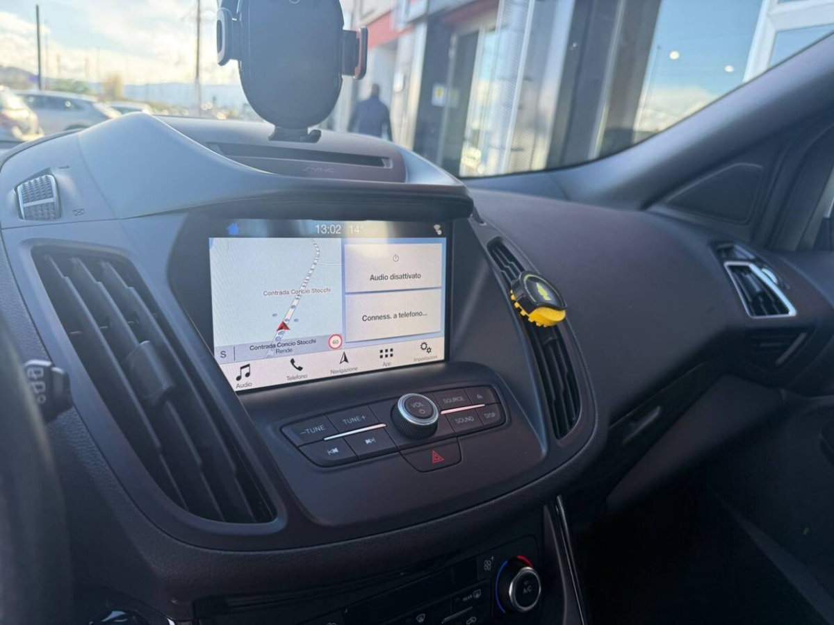 Ford Kuga 2.0 TDCI 120 CV S&S 2WD Powershift ST-Line (15)