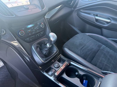 Ford Kuga 2.0 TDCI 120 CV S&S 2WD Powershift ST-Line (18)