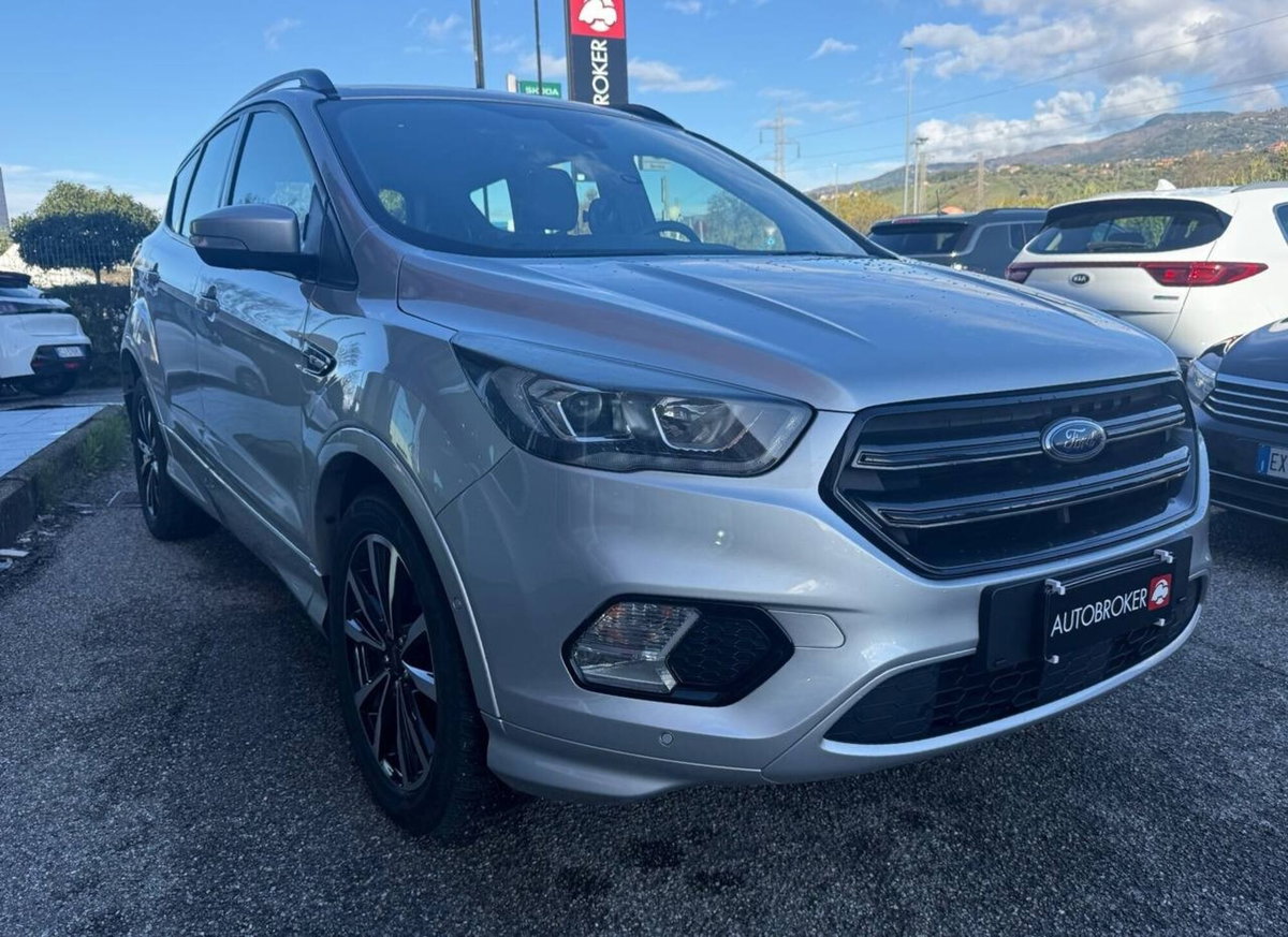 Ford Kuga 2.0 TDCI 120 CV S&S 2WD Powershift ST-Line (3)
