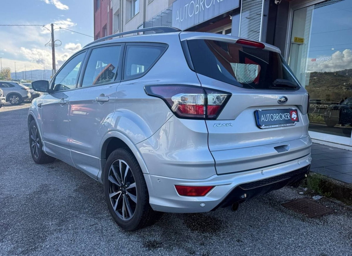 Ford Kuga 2.0 TDCI 120 CV S&S 2WD Powershift ST-Line (5)