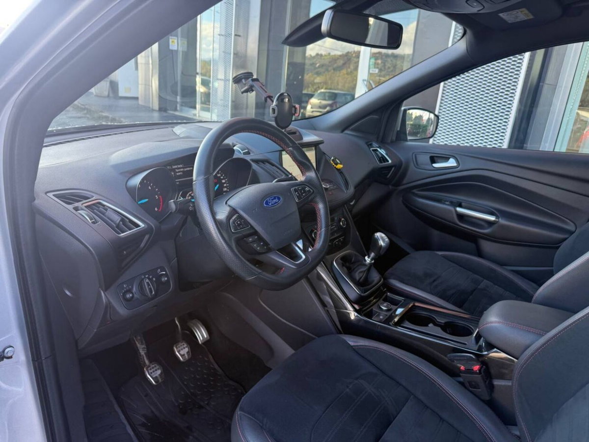 Ford Kuga 2.0 TDCI 120 CV S&S 2WD Powershift ST-Line (8)
