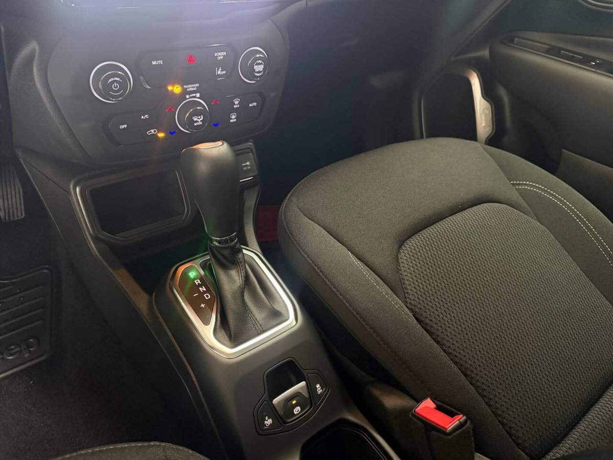 Jeep Renegade 1.5 turbo t4 mhev Altitude 2wd dct (15)