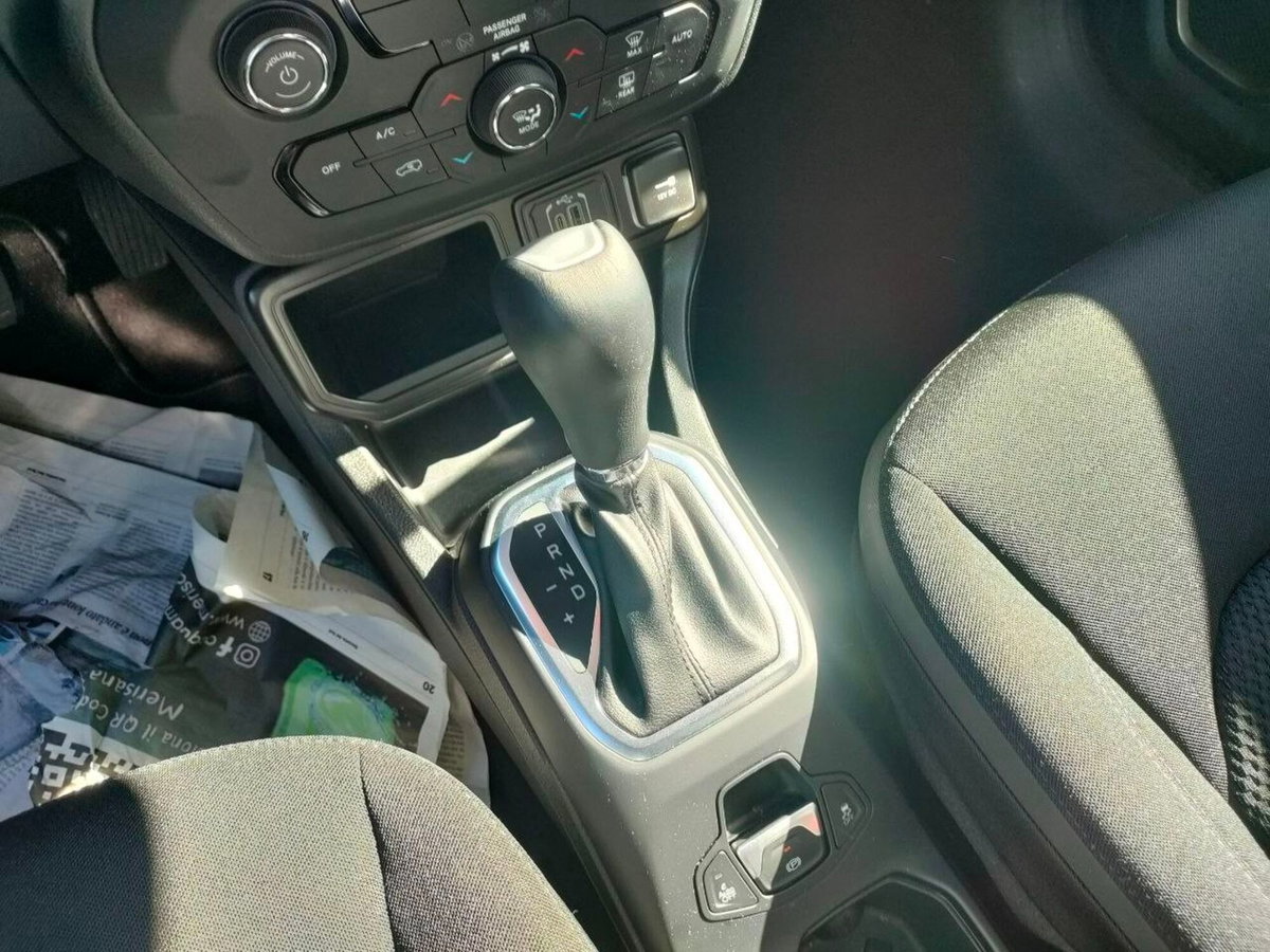 Jeep Renegade 1.5 turbo t4 mhev Altitude 2wd dct (18)