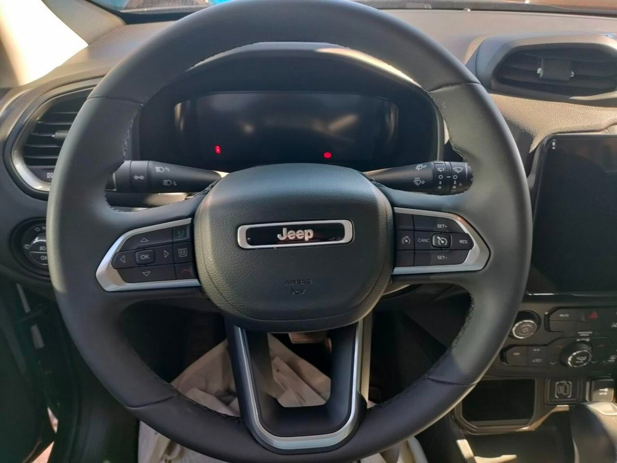 Jeep Renegade 1.5 turbo t4 mhev Altitude 2wd dct (9)