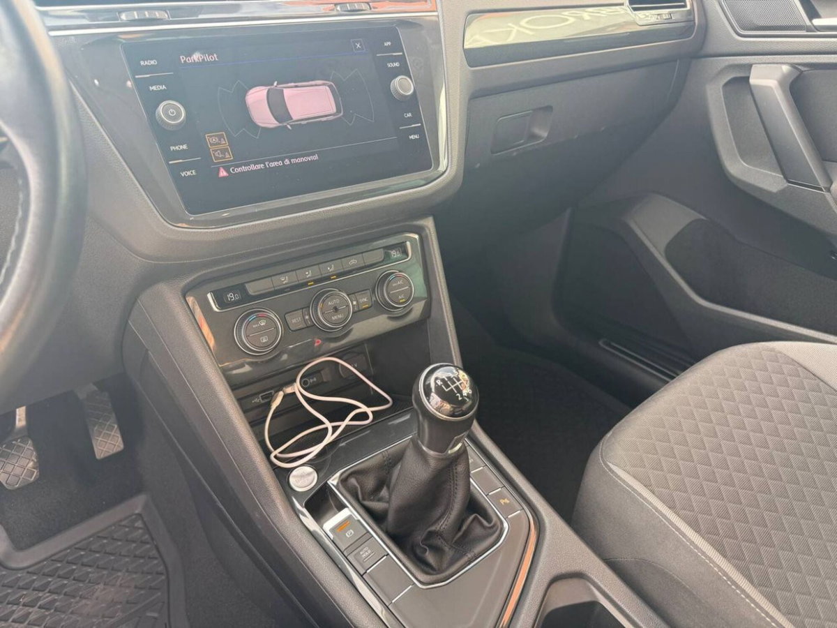 Volkswagen Tiguan 1.6 TDI SCR Sport BlueMotion Technology (15)