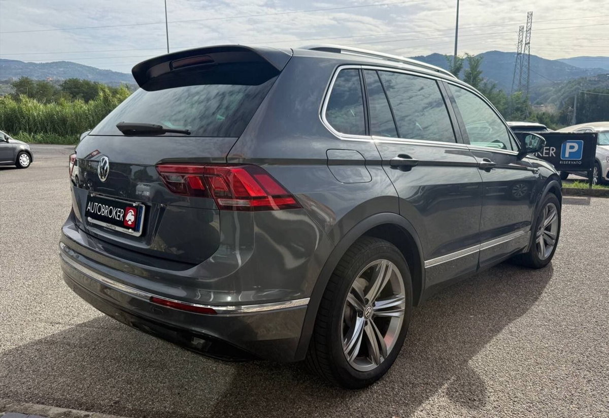 Volkswagen Tiguan 1.6 TDI SCR Sport BlueMotion Technology (4)