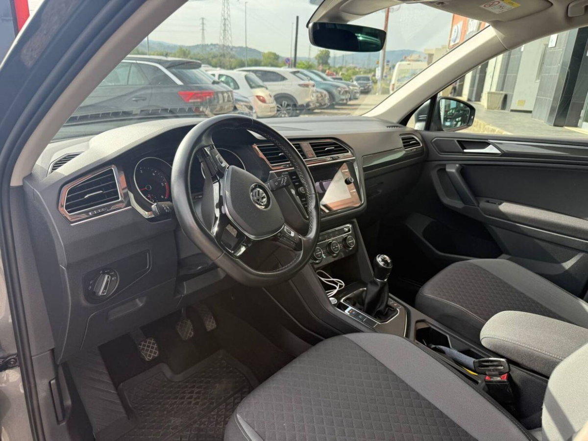 Volkswagen Tiguan 1.6 TDI SCR Sport BlueMotion Technology (7)