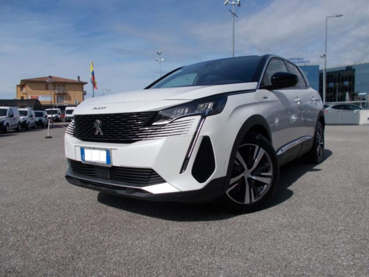 Peugeot 3008 Hybrid 225 e-EAT8 Allure Pack (2)