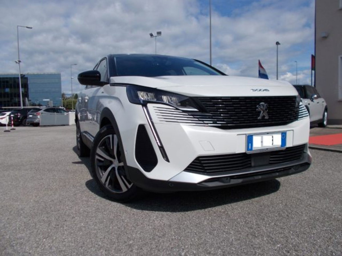 Peugeot 3008 Hybrid 225 e-EAT8 Allure Pack (3)