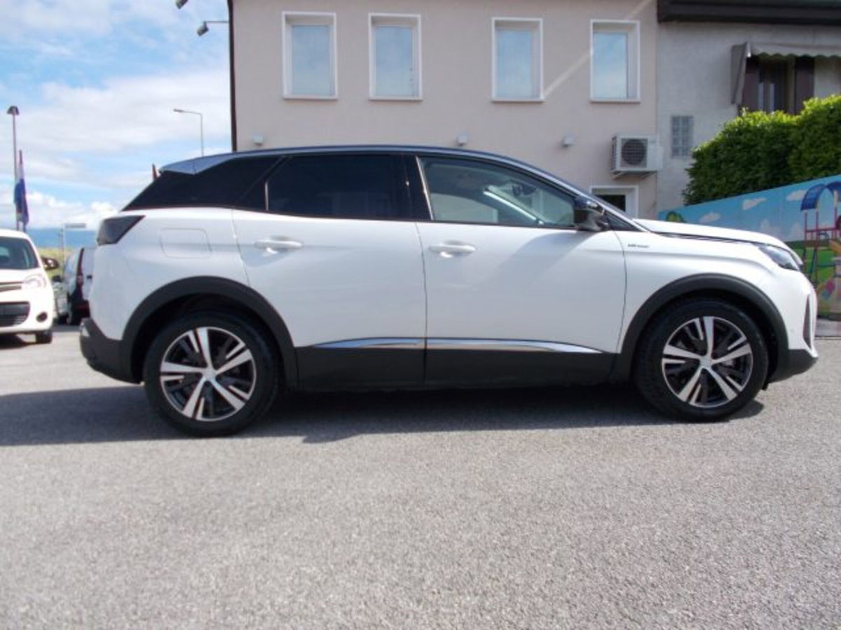 Peugeot 3008 Hybrid 225 e-EAT8 Allure Pack (5)
