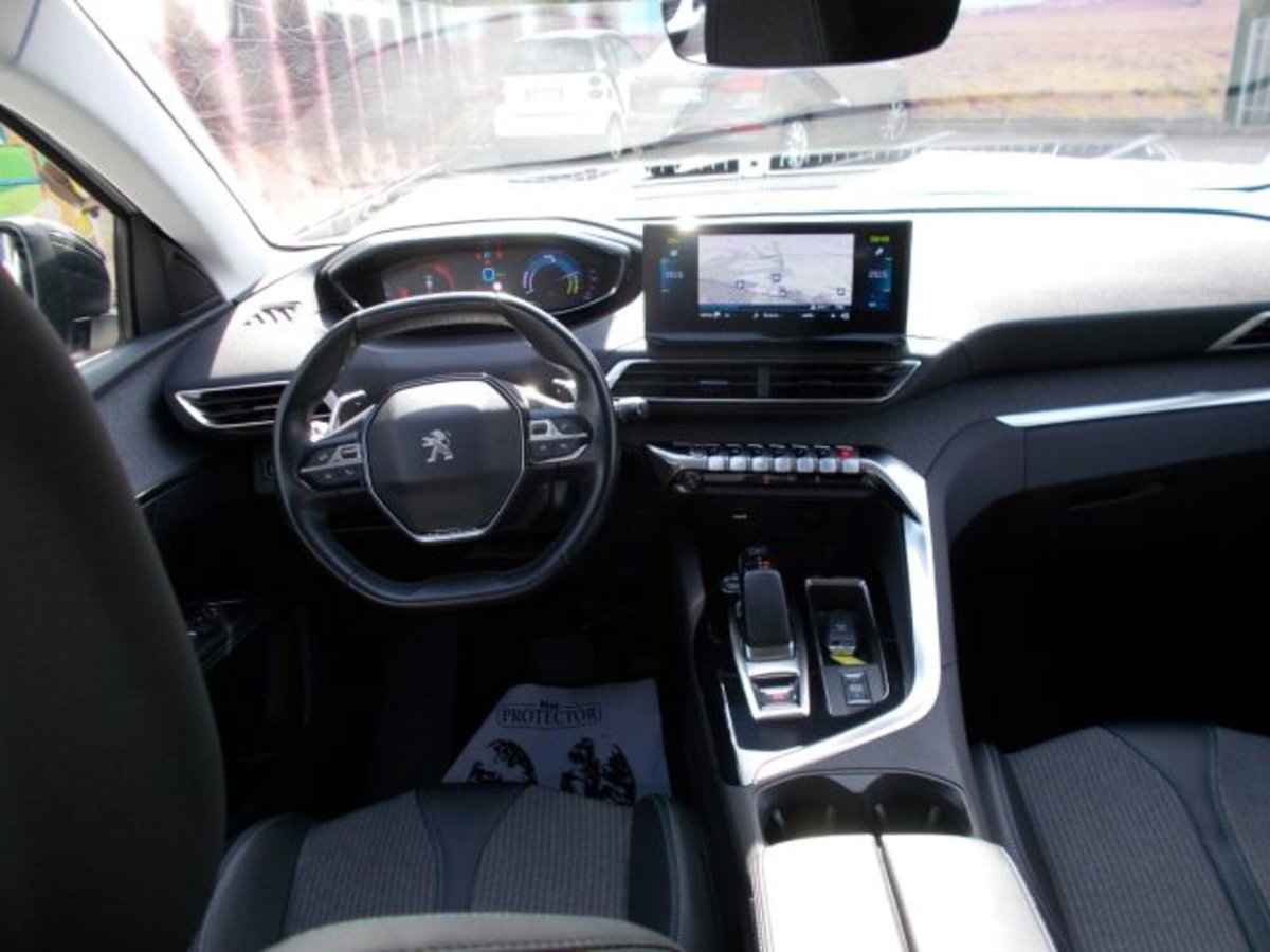 Peugeot 3008 Hybrid 225 e-EAT8 Allure Pack (8)