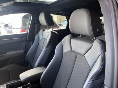 Audi Q3 Sportback 40 2.0 tdi Identity Black quattro 193cv s-tronic (17)