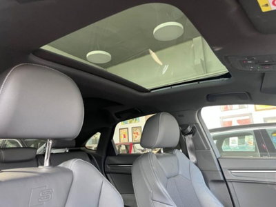 Audi Q3 Sportback 40 2.0 tdi Identity Black quattro 193cv s-tronic (18)
