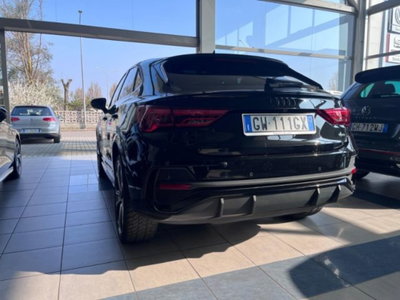 Audi Q3 Sportback 40 2.0 tdi Identity Black quattro 193cv s-tronic (9)