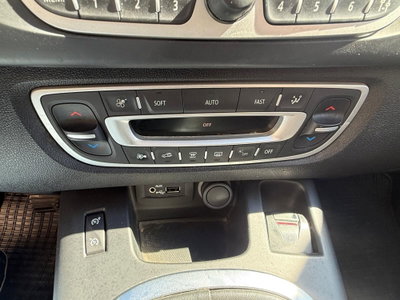 Renault Scenic E-Tech Electric 1.5 dCi 110CV Dynamique (7)