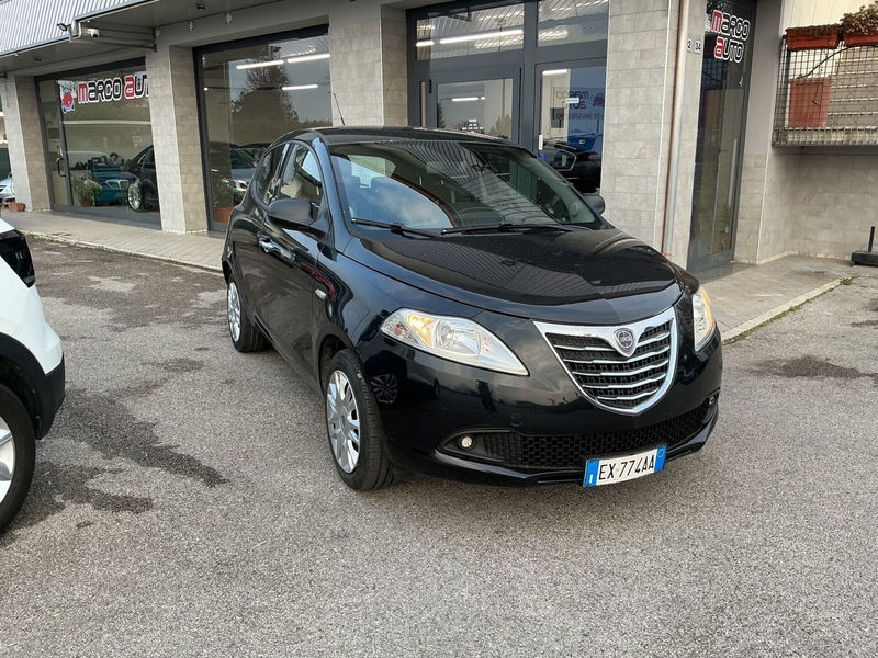 Lancia Ypsilon 1.2 69 CV 5 porte Platinum