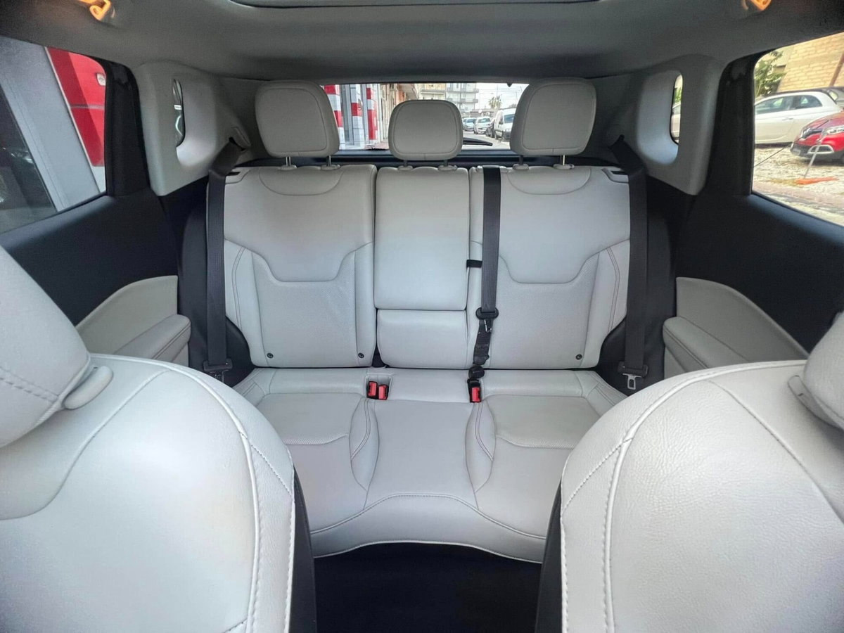 Jeep Compass 1.6 Multijet II 2WD Limited (14)
