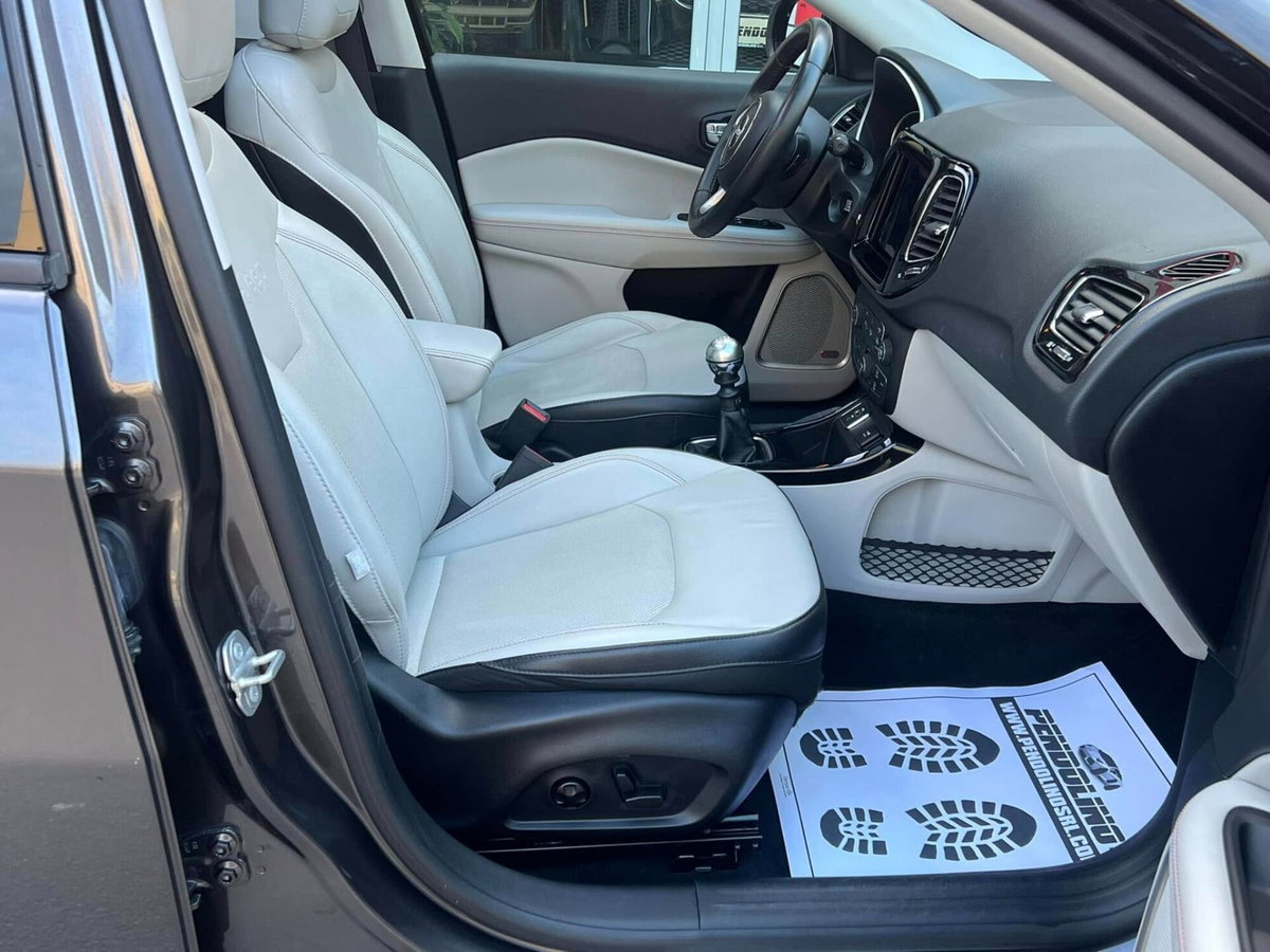 Jeep Compass 1.6 Multijet II 2WD Limited (16)
