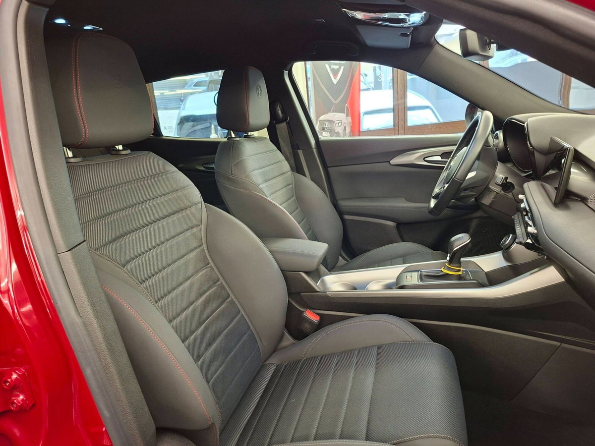 Alfa Romeo Tonale 1.6 Sprint 130cv tct6 (18)
