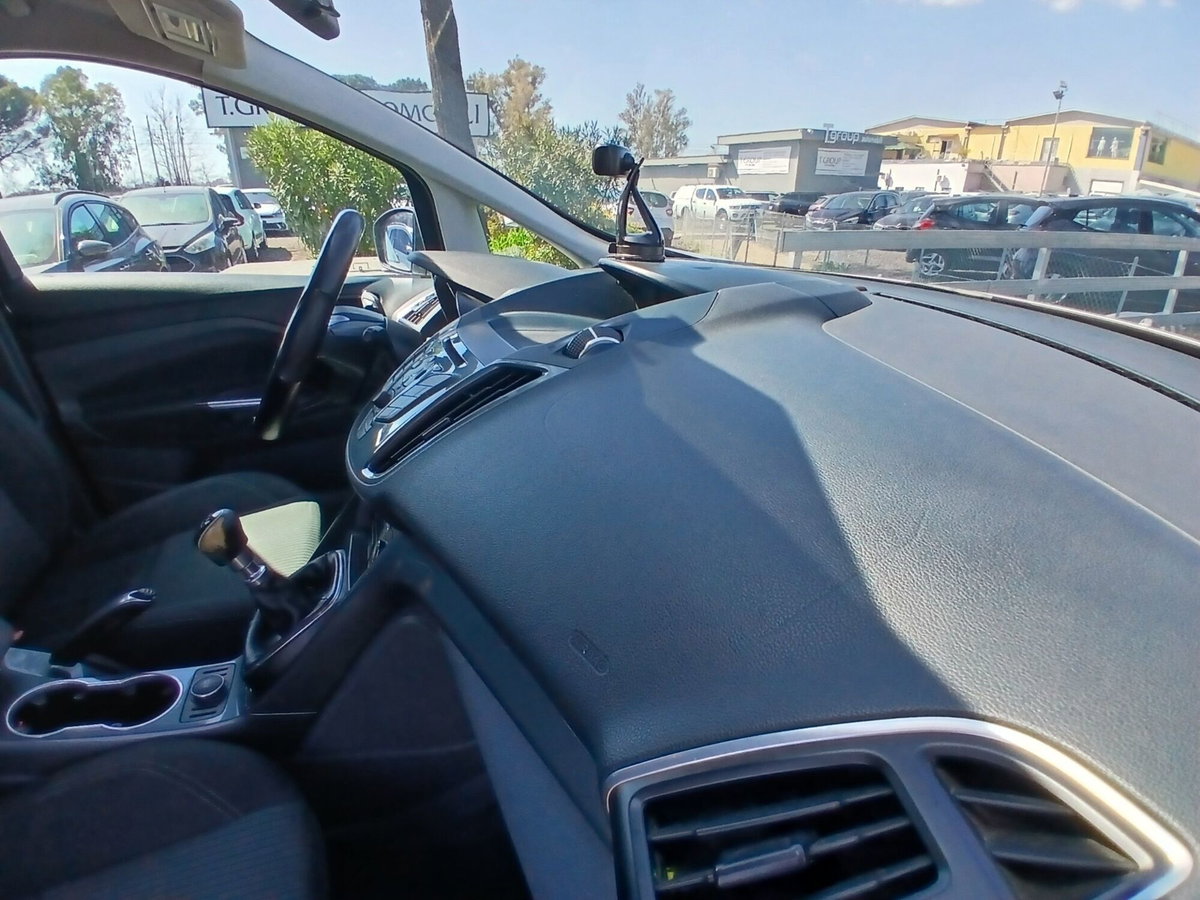 Ford C-Max 1.6 TDCi 115CV Titanium (19)