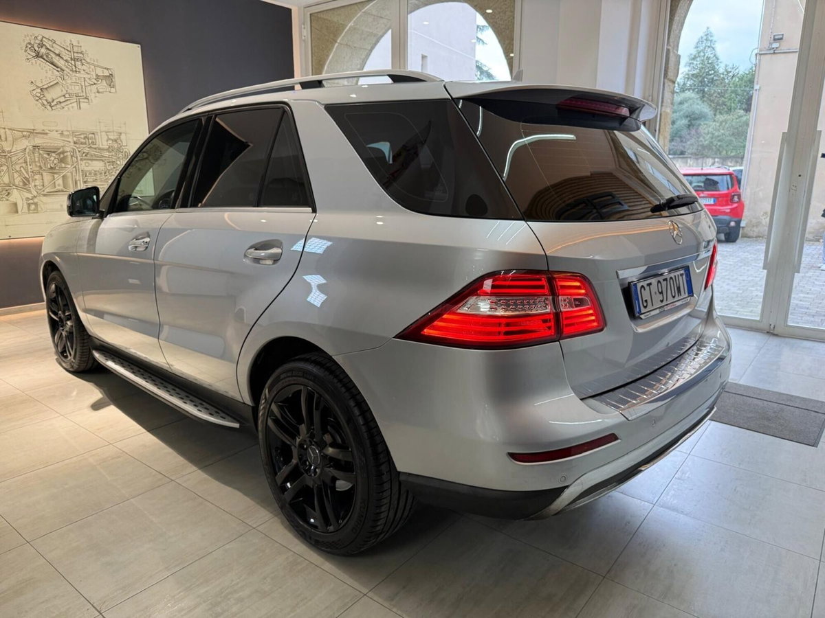 Mercedes-Benz Classe ML 250 BlueTEC 4Matic Sport (5)