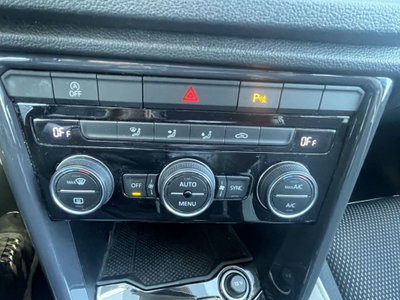 Volkswagen T-Roc 1.6 TDI SCR Business BlueMotion Technology (14)