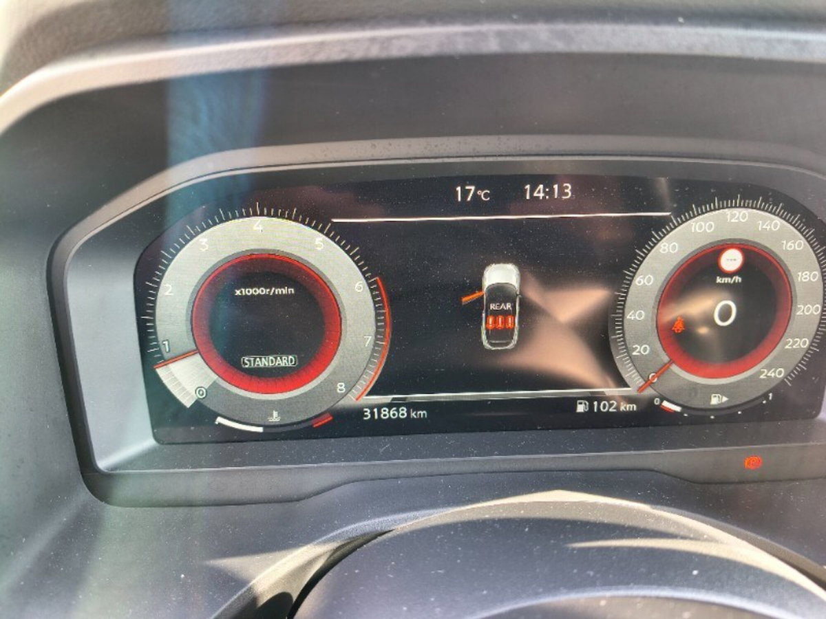 Nissan Qashqai 1.3 mhev N-Connecta 2wd 140cv (13)