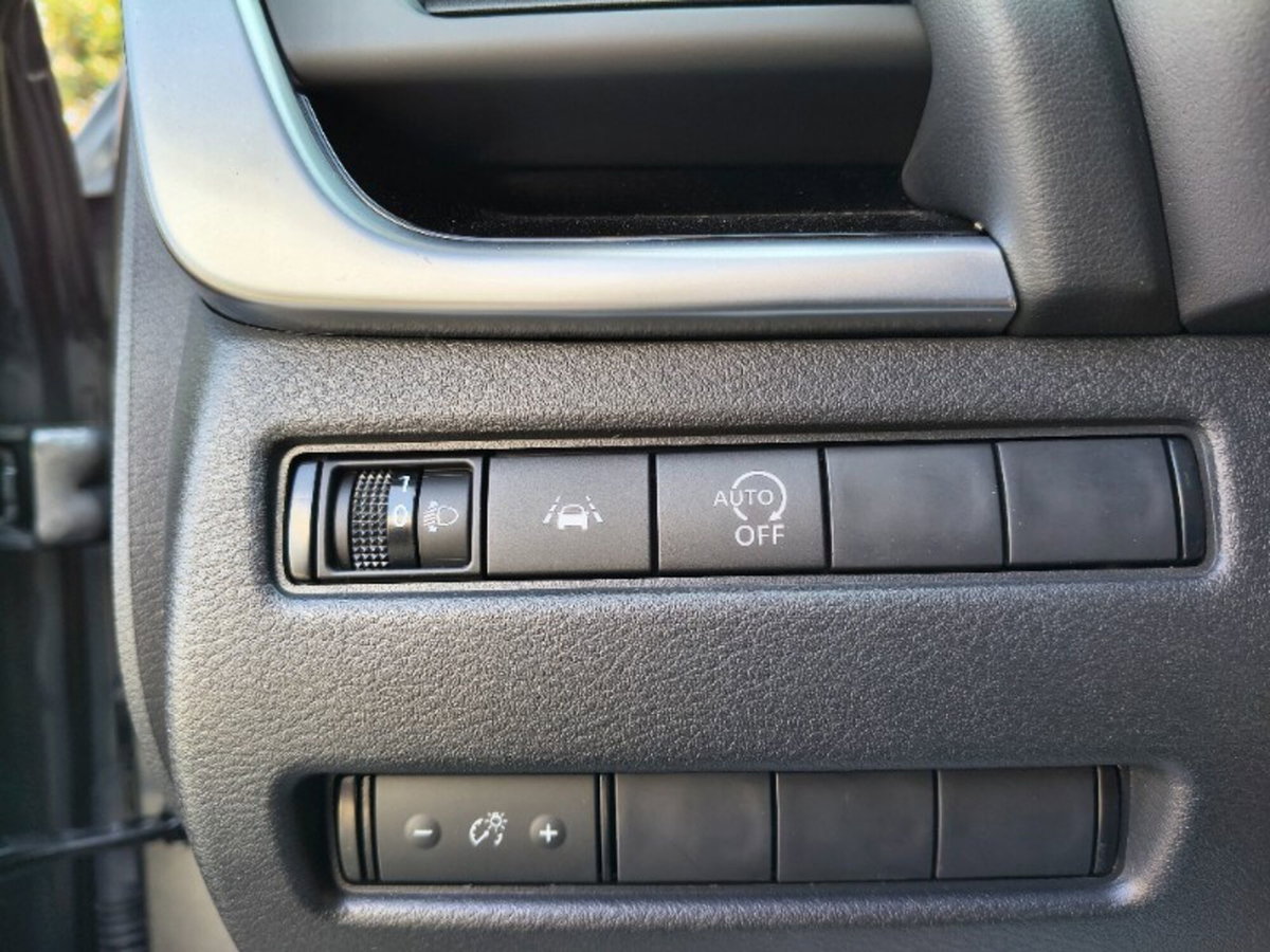 Nissan Qashqai 1.3 mhev N-Connecta 2wd 140cv (19)