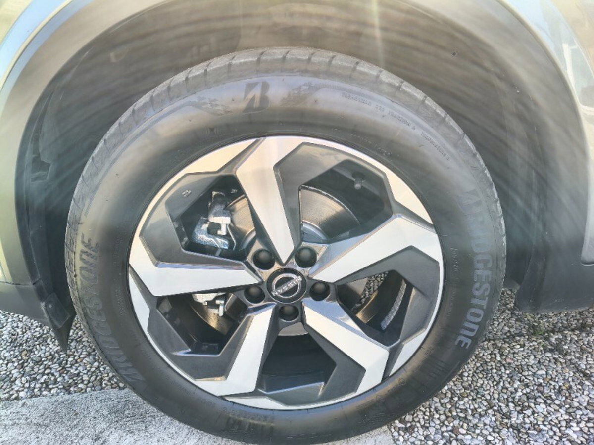 Nissan Qashqai 1.3 mhev N-Connecta 2wd 140cv (7)