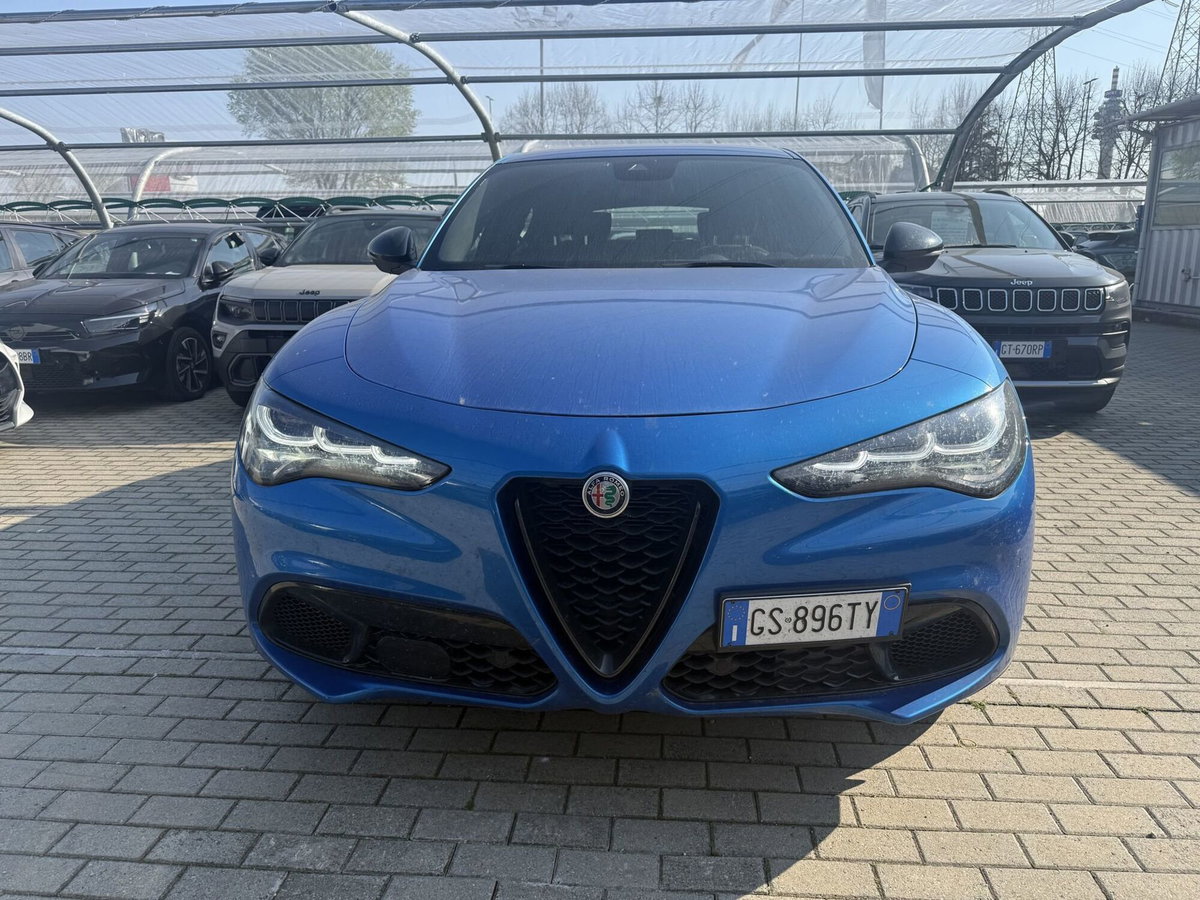 Alfa Romeo Stelvio 2.0 t Sprint Q4 280cv auto (2)