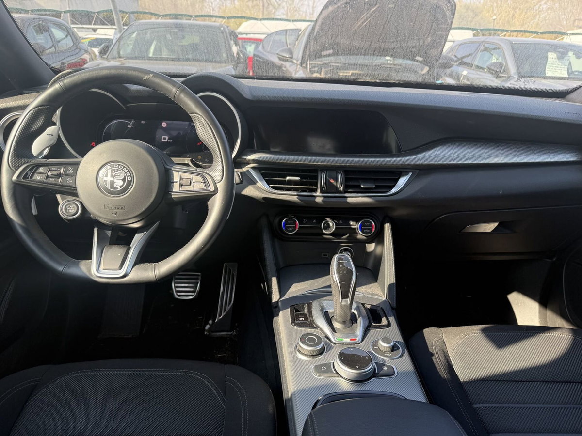Alfa Romeo Stelvio 2.0 t Sprint Q4 280cv auto (6)