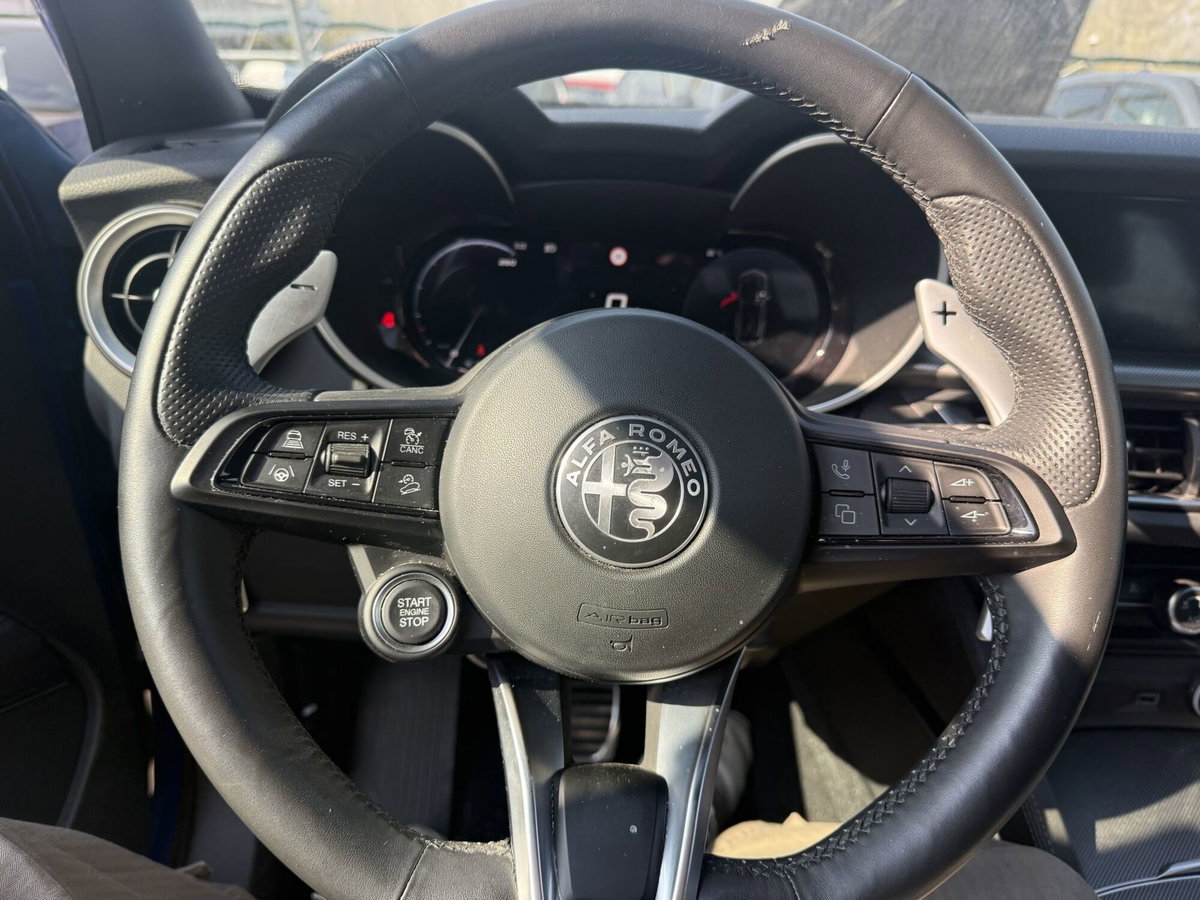 Alfa Romeo Stelvio 2.0 t Sprint Q4 280cv auto (9)