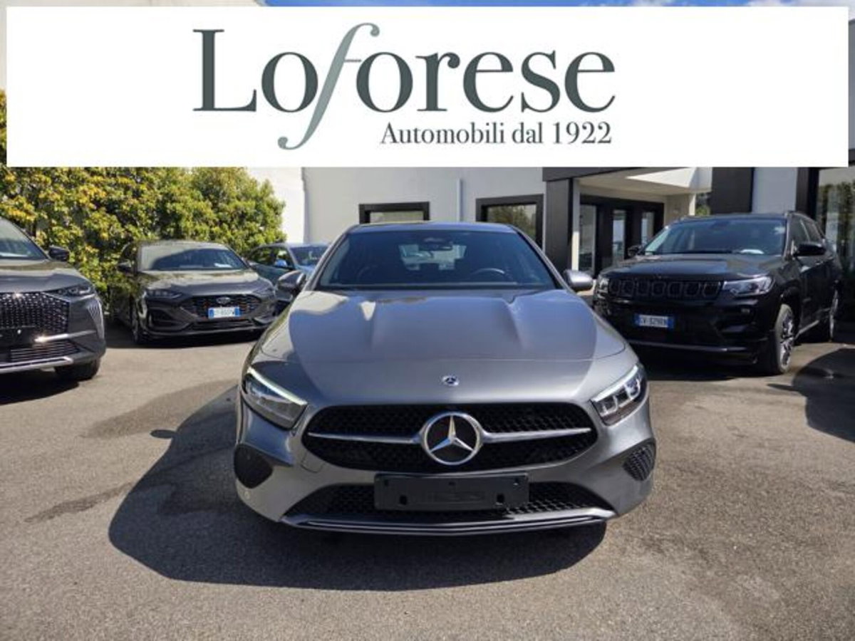 Mercedes-Benz Classe A Sedan 180 d Automatic 4p. Premium (2)