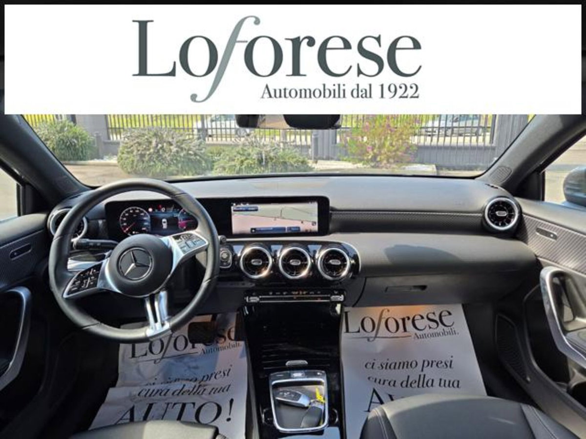 Mercedes-Benz Classe A Sedan 180 d Automatic 4p. Premium (8)
