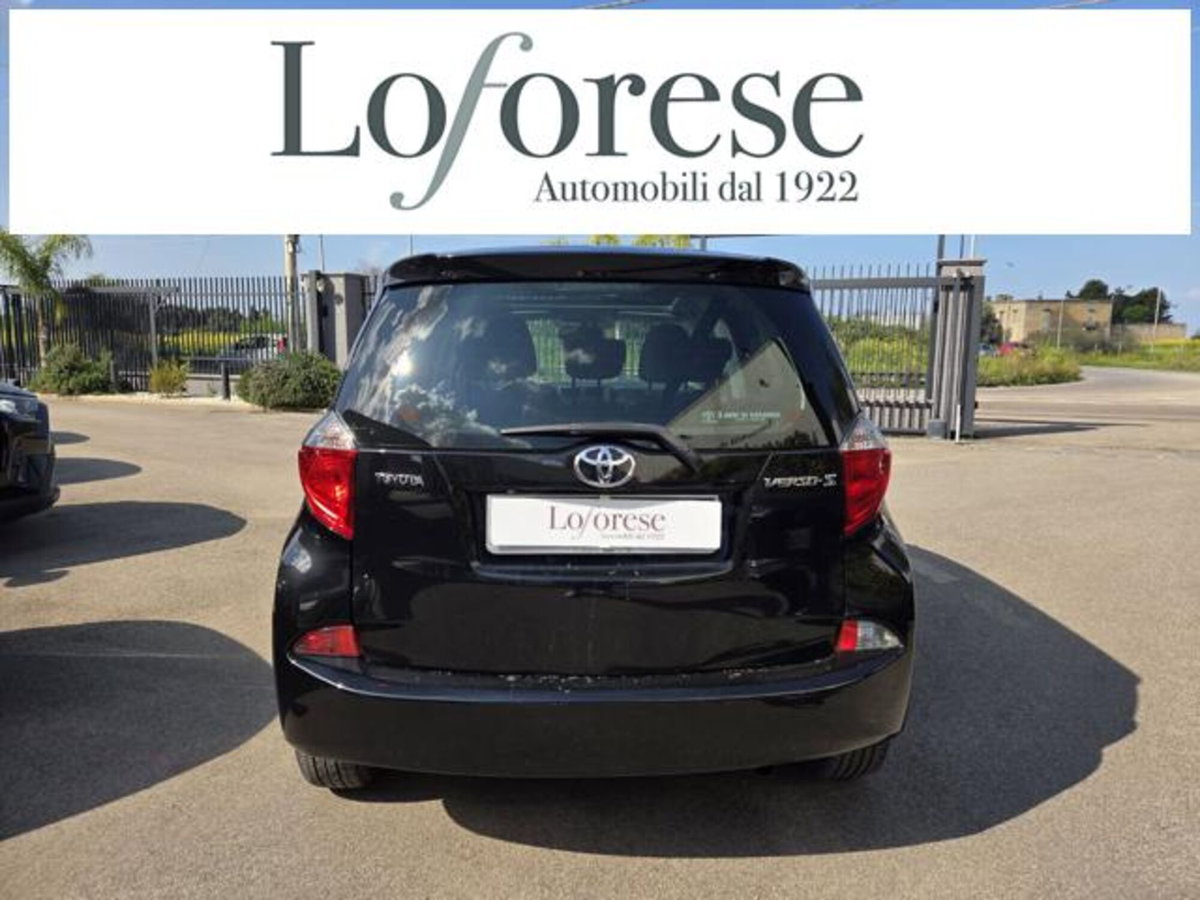 Toyota Verso-S 1.3 CVT Active (3)