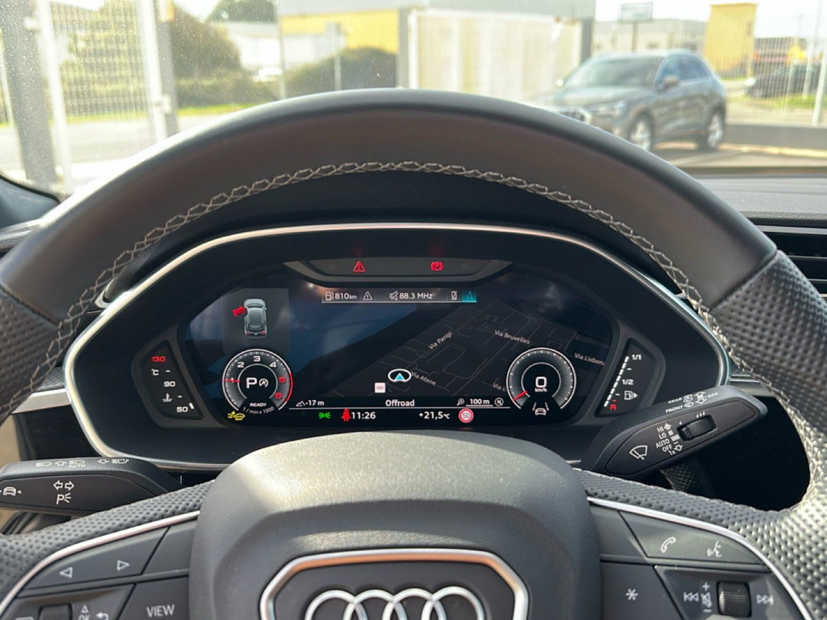 Audi Q3 35 TDI quattro S tronic S line edition (15)