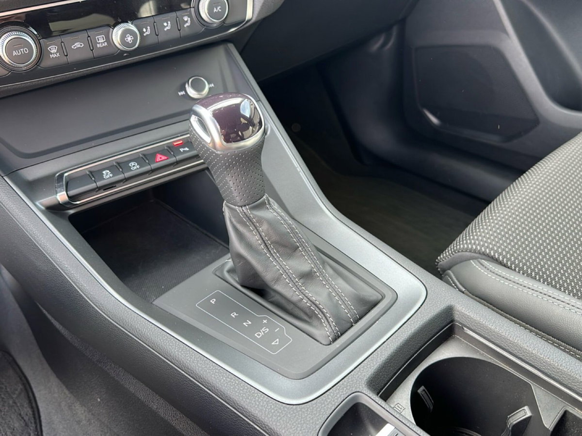 Audi Q3 35 TDI quattro S tronic S line edition (17)