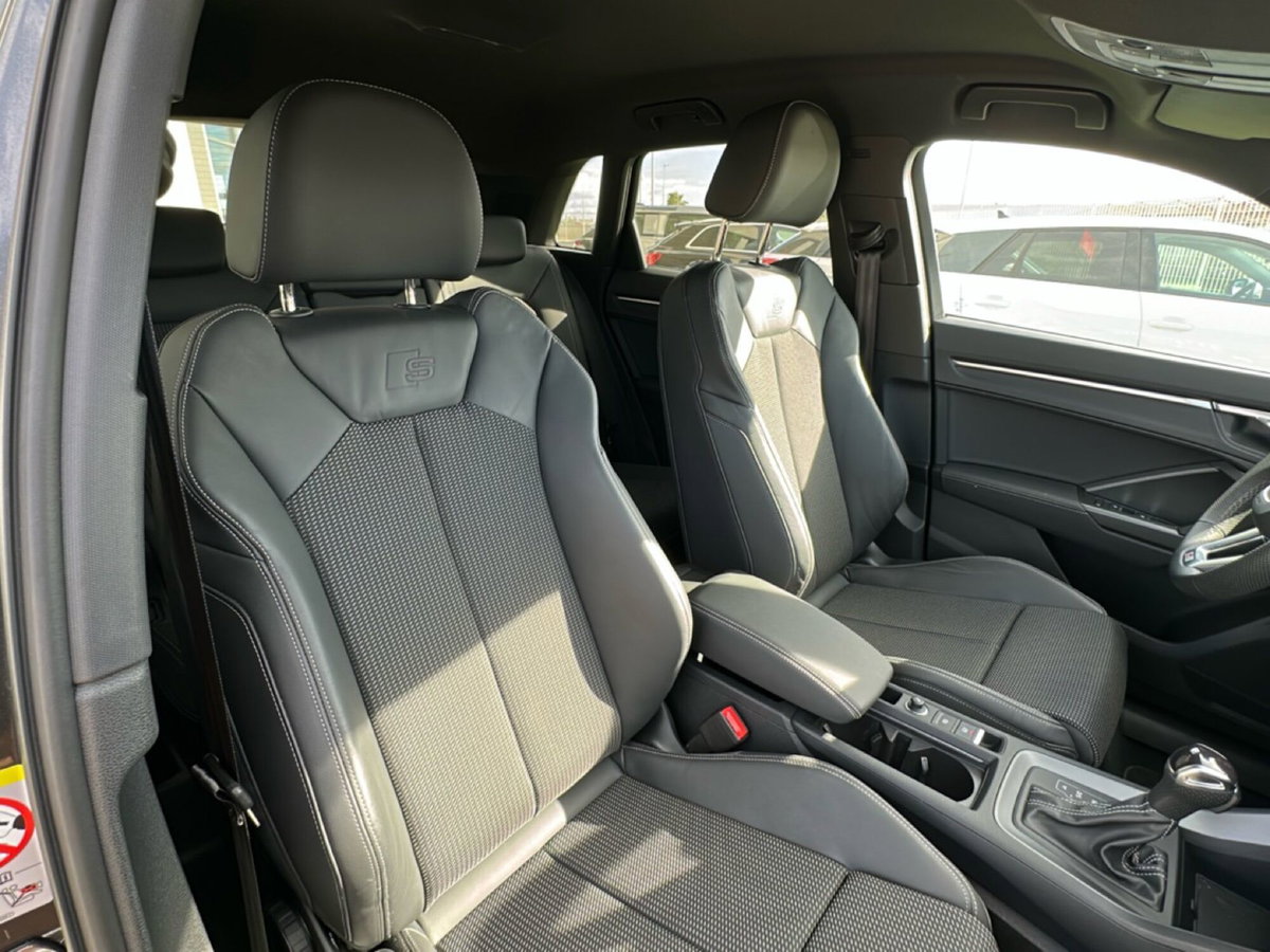 Audi Q3 35 TDI quattro S tronic S line edition (19)