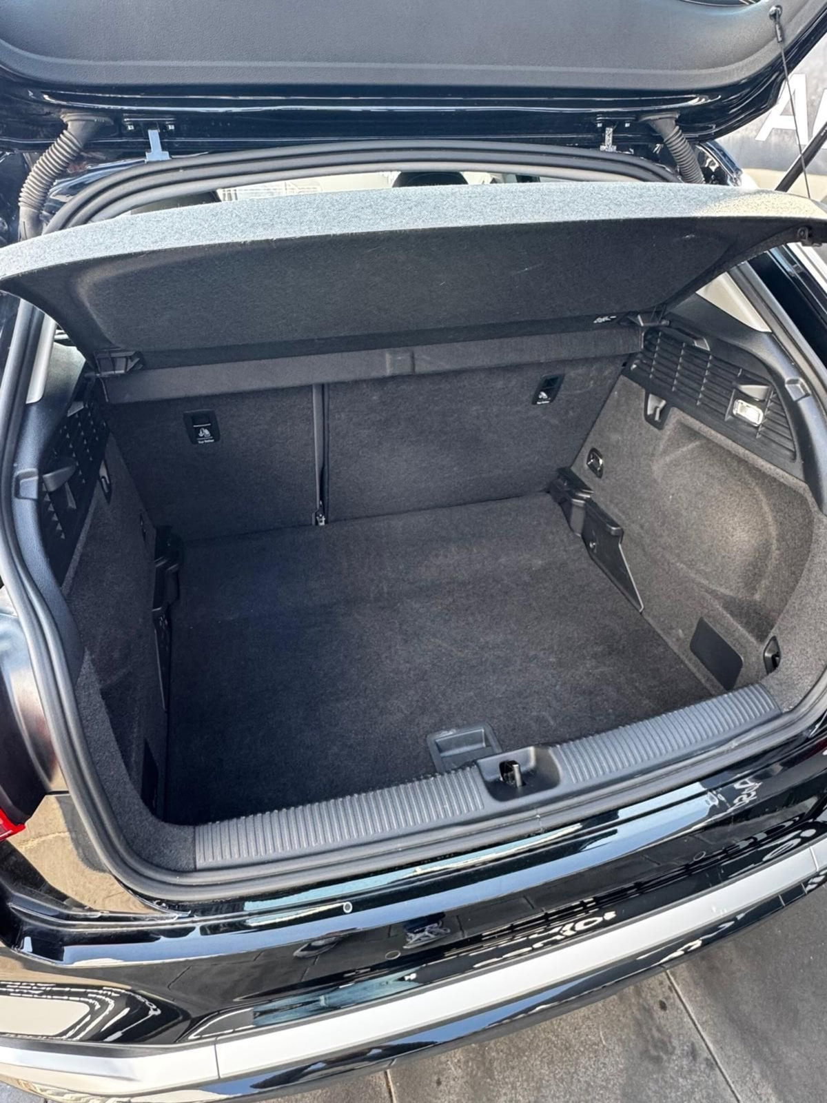 Audi Q2 Q2 30 TDI S line Edition (17)