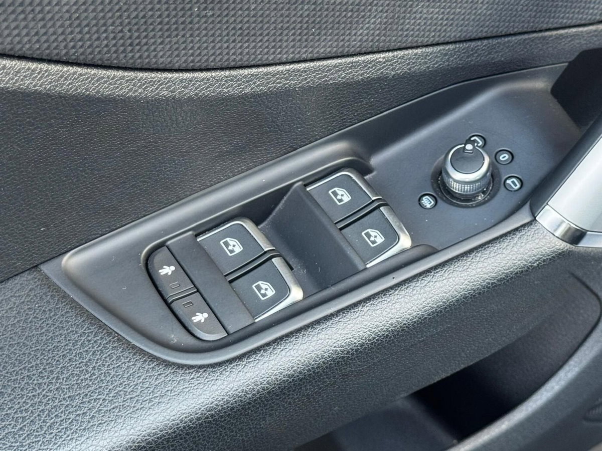 Audi Q2 Q2 30 TDI S line Edition (20)