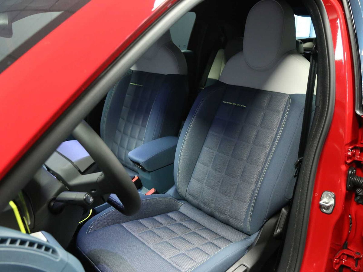 Fiat Grande Panda 1.2 hybrid La Prima 110cv edct (9)