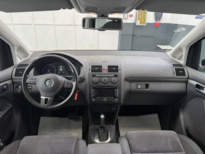 Volkswagen Touran 2.0 TDI 177 CV DSG Highline (12)