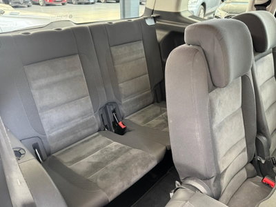 Volkswagen Touran 2.0 TDI 177 CV DSG Highline (8)