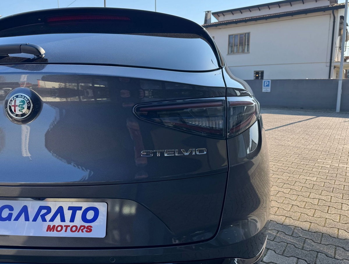 Alfa Romeo Stelvio Stelvio 2.2 Turbodiesel 210 CV AT8 Q4 Veloce (8)