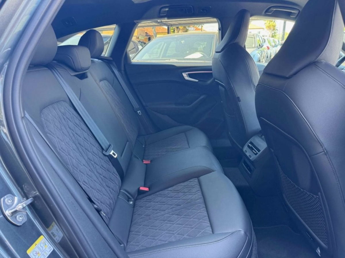 Audi A5 Avant 2.0 tdi mhev+ S line edition 204cv s-tronic (17)