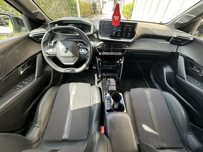Peugeot 208 BlueHDi 100 Stop&Start 5 porte GT (10)